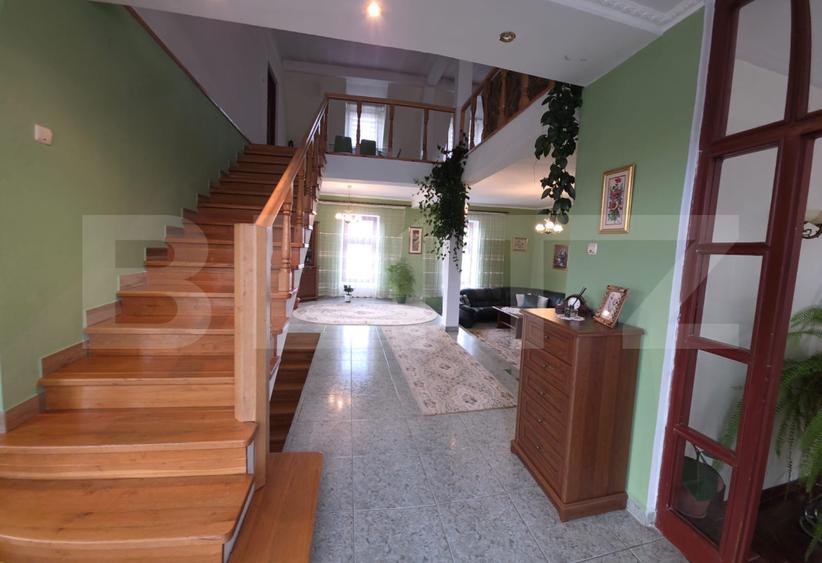 Proprietate generoasă, 10 camere, 750 mp, zona Unirea