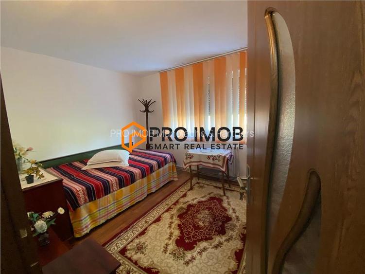 Apartament 2 camere cf 1 semidecomandat zona Berca - 4