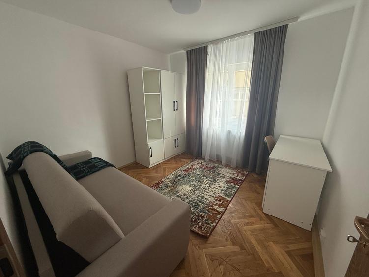 Apartament 3 camere decomandate de închiriat | Complexul Studențesc | Etaj 1