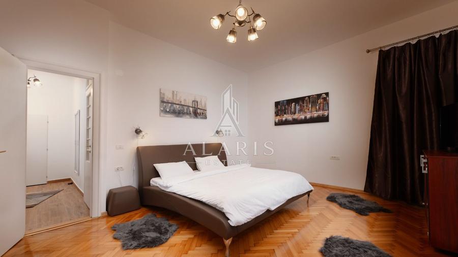 Apartament la casa cu 4 camere, 2 bai, zona Centrala