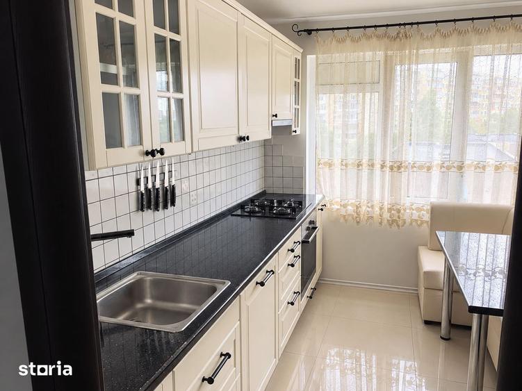 Apartament 3 camere de vânzare Gorjului