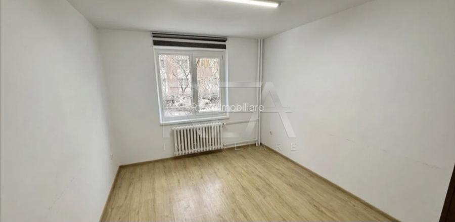4 camere, P/8, 85 mp, bloc 1984- Crangasi - 3