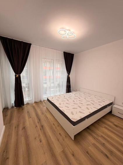 Apartament 3 camere semidecomandat zona Sesul de sus