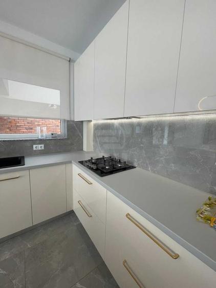 Casa individuala cu garaj si terasa 30mp zona Dumitru Mocanu