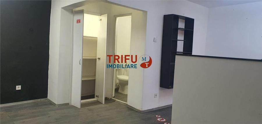Spatiu comercial de vanzare 2 camere zona Mercur