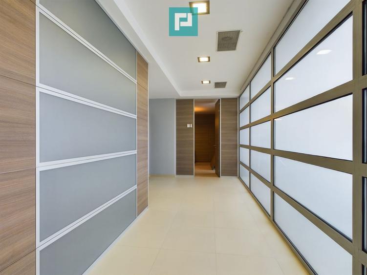 Spațiu comercial modern cu parcare proprie