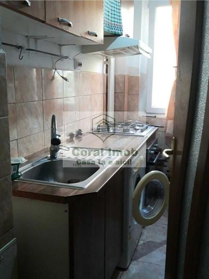 Vanzare apartament 2 camere COLENTINA/DOAMNA GHICA