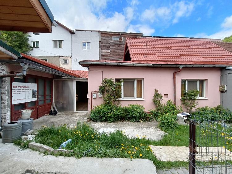 Casă Sinaia | Central | Curte | Garaj | Pivniță | Investiție | 0% Comision