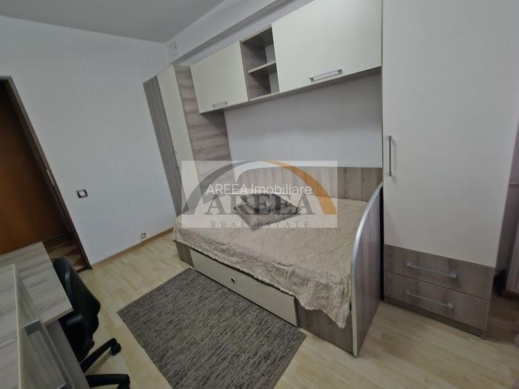 De vanzare - elegant, renovat complet - 3 camere la Calea Vacaresti - 7