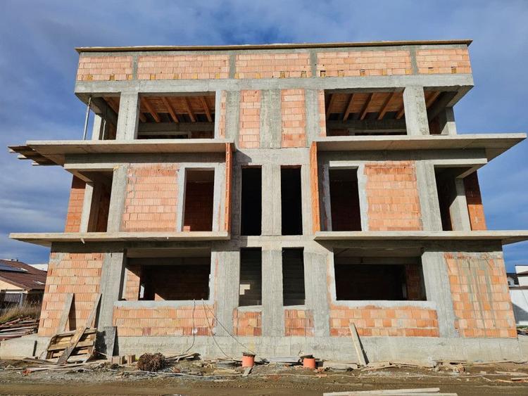 Casa duplex P+E+Etaj Retras, Selimbar, COMISION 0%