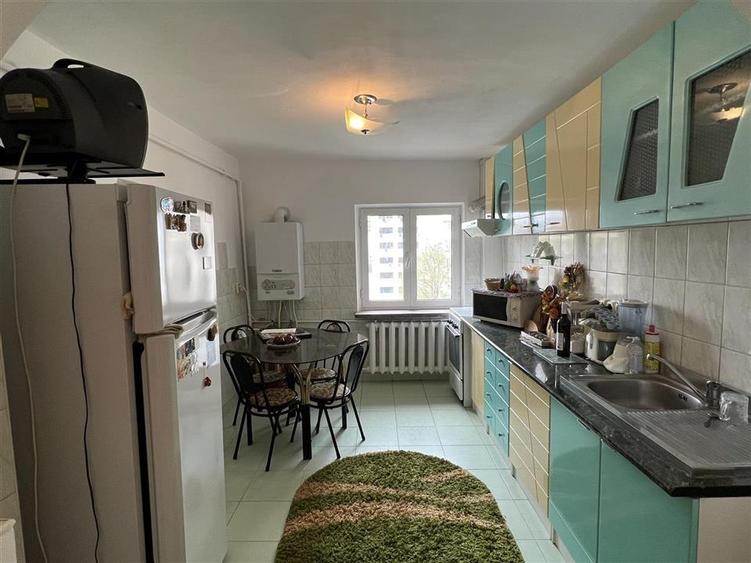 Apartament 3 camere, etaj 3, zona Finante- Km0