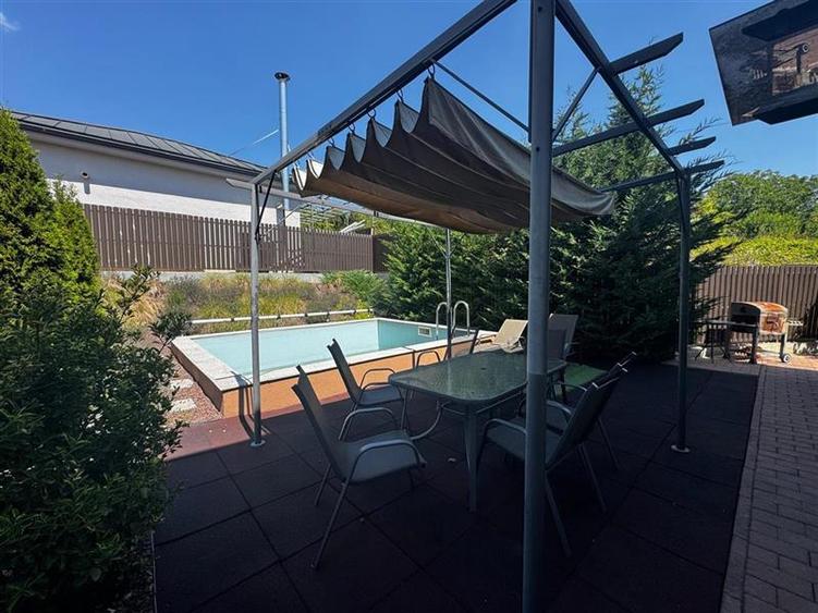 Casa Tip Duplex , situata in cartierul Dambul Rotund!