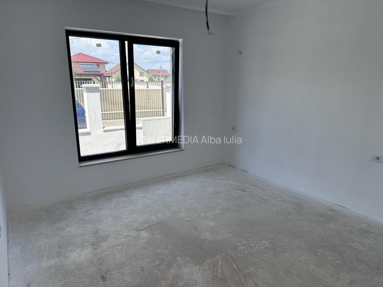 CASA NOUA I 4 CAMERE I 2 BAI I PE UN NIVEL I TEREN 423 MP I CU TOATE UTILITATILE