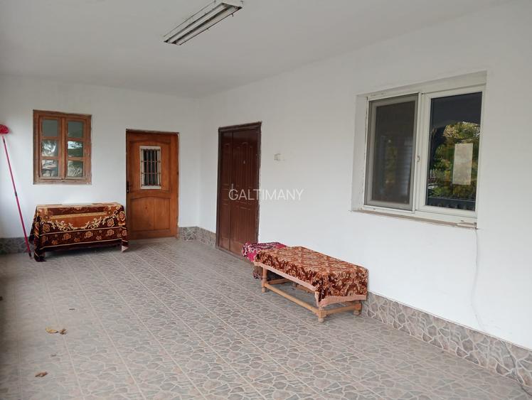 Casa parter, etaj și mansardă ,c-tie 2006, 25 Min de București - 27