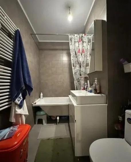 3 camere decomandat Drumul Taberei metrou Raul Doamnei