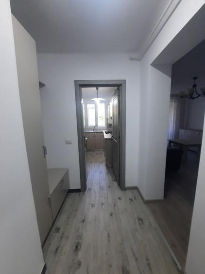 Apt 2 cam et 1 52 mp renovat - Banca transilvania - Cod 161999