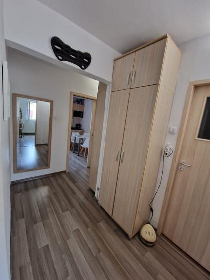 Apartament decomandat de vanzare, cu 3 camere, in Piata Zorilor, Cluj Napoca