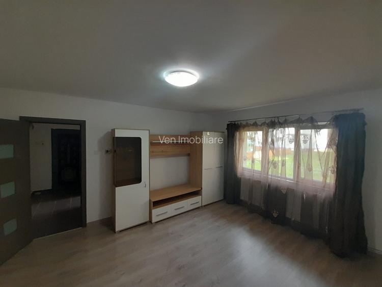 Apartament 2 camere, zona DECEBAL - 4