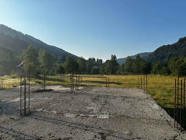 Rucar-Satic, teren intravilan de vanzare, loturi de la  1000 mp, peisaj de vis!