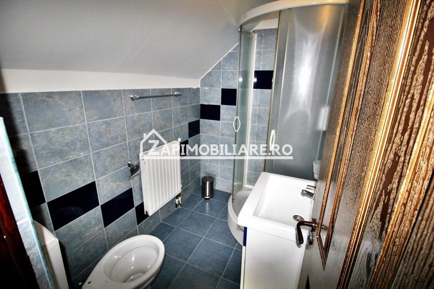 Pensiune P-E-M 9 camere,9 bai,1 bucatarie,teren 900 mp