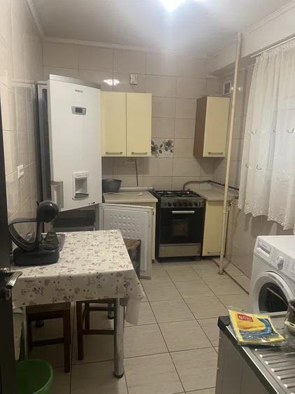 Apartament 2 camere, decomandat, 54 mp, balcon, zona Giurgiului