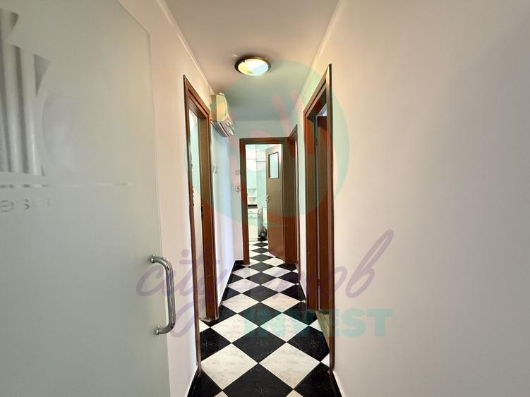 3 camere - bloc MONOLIT - Bd. UNIRII - etajul 1
