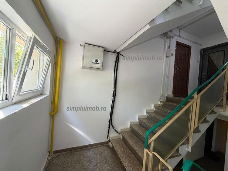 3 camere Emil Racovita etaj 1 67mp  cu boxa si loc de parcare