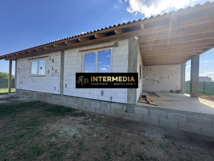 Casa in Rosu Teren 570 mp sau 1134 mp Terasa mare imprejmuit Barabant Alba