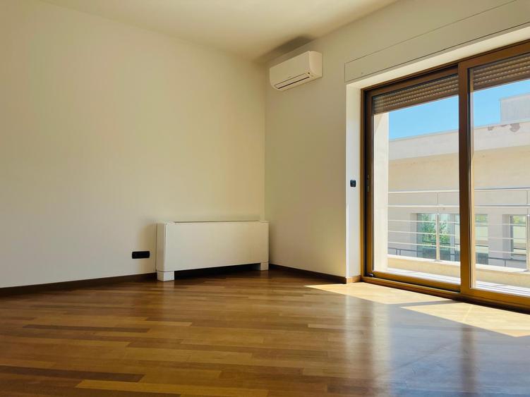 Duplex de vânzare – 5 camere | Strada Jean Monnet | Primăverii