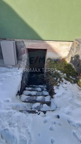 Casă la cheie, proprietate deosebită în Buzești, P+E și teren 3657 mp - 34