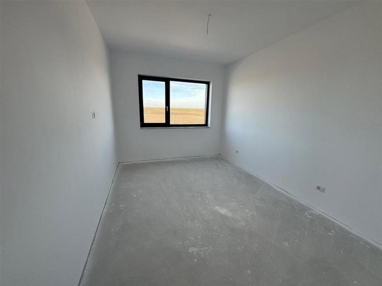 Apartament 2 camere tip studio 55mp utili de vanzare in Ozone City