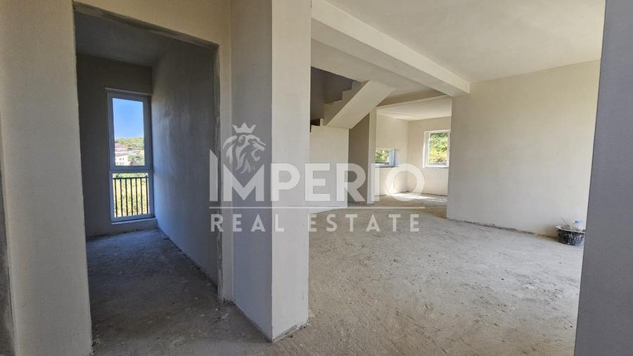 Casa individuala cu 5 camere in Chinteni!