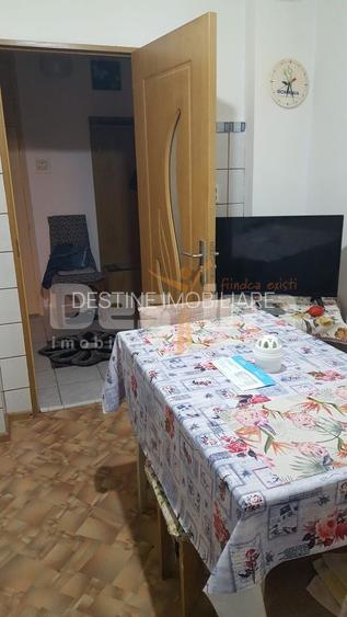 APARTAMENT 3 CAMERE DECOMANDAT