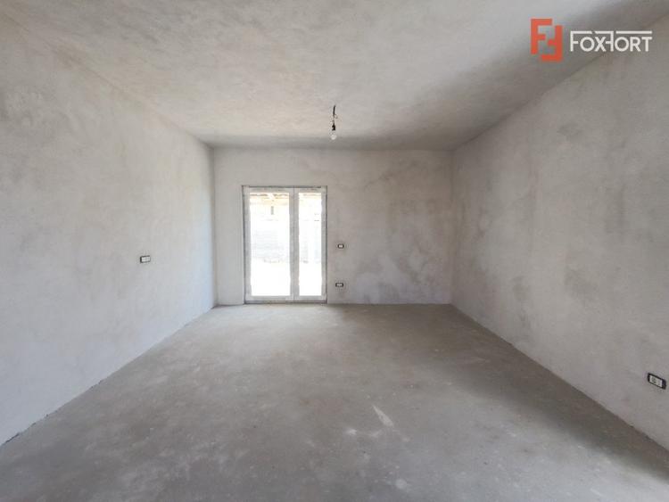 Duplex de vanzare cu 4 camere si teren de 290 mp - Giroc