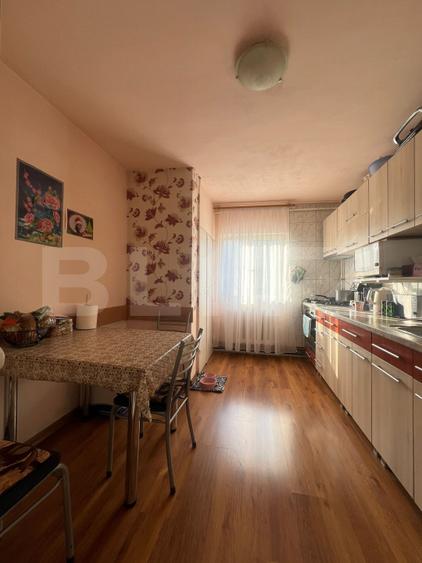 Apartament cu 4 camere, decomandat, 76 mp, zona Parcul Teilor