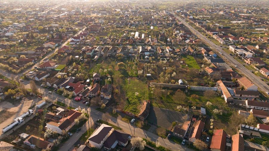 Teren intravilan 1811 mp in Aradul nou