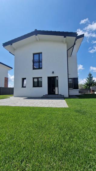 Casa individuala Miroslava - Roca Villas de inchiriat