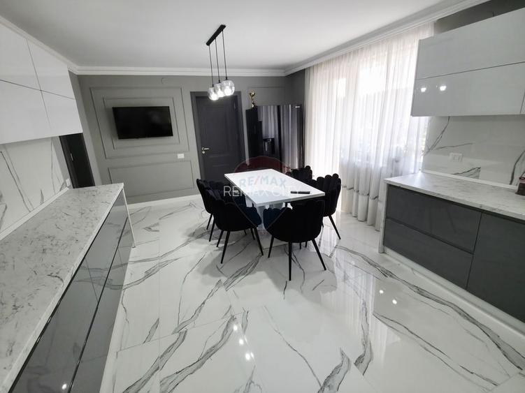 Apartament cu 5 camere de vânzare în zona Precista - 27