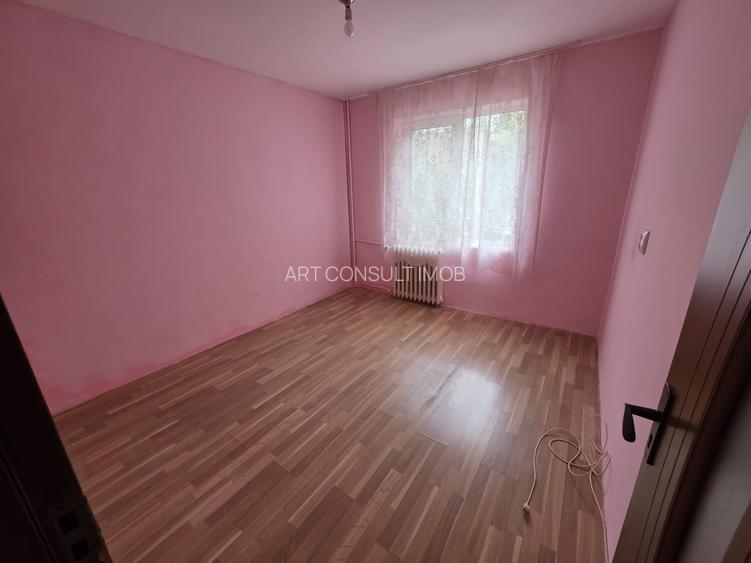 Apartament 3 Camere | Decomandat | Rahova | 64,45 mp Utili | Parter