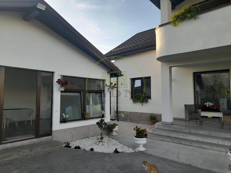 Casa noua 8 camere de vanzare in Victoria jud. Brasov