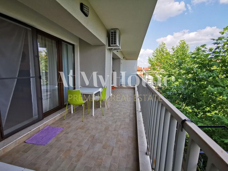 Superb Apartament cu 3 camere, piscina, 2 garaje, complet mobilat si utilat