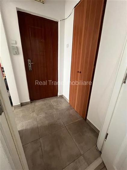 Apartament 2 camere renovat, etajul 1, parcare, Tractorul - 8