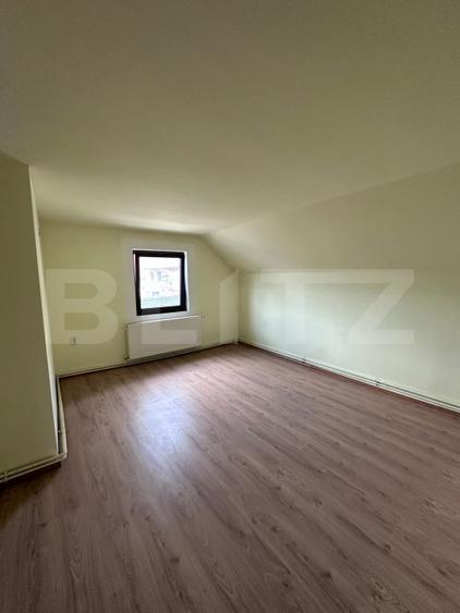 Casa individuala, zona centrala, 200mp, teren 1200 mp, Radauti
