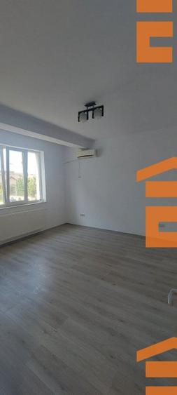 Apartament 2 Camere de Vânzare în Compozitori | Decomandat | 55 mp