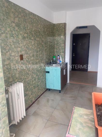 Apartament 2 camere decomandate zona KM 4-5 - 5