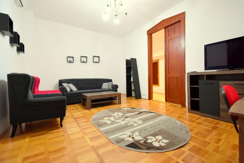 Apartament cu 3 camere in zona Ultracentrala - Piata Victoriei