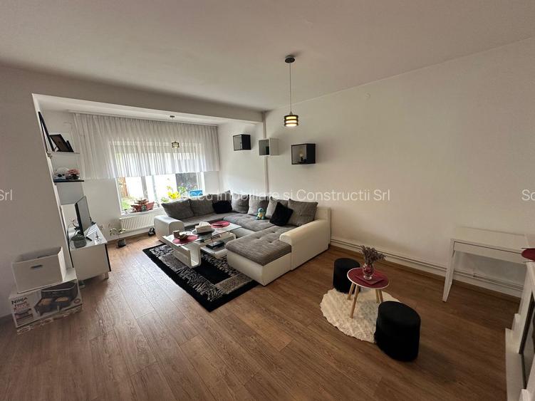 Casă / Vilă cu 5 camere zona Lunei - 7