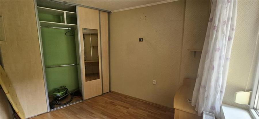 Apartament 3 camere in vila etajul 1+2 camere amenajate la mansarda, zona Emines