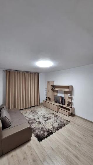 Apartament 2 camere, semidecomandat, 50 mp, renovat, Tomis 3