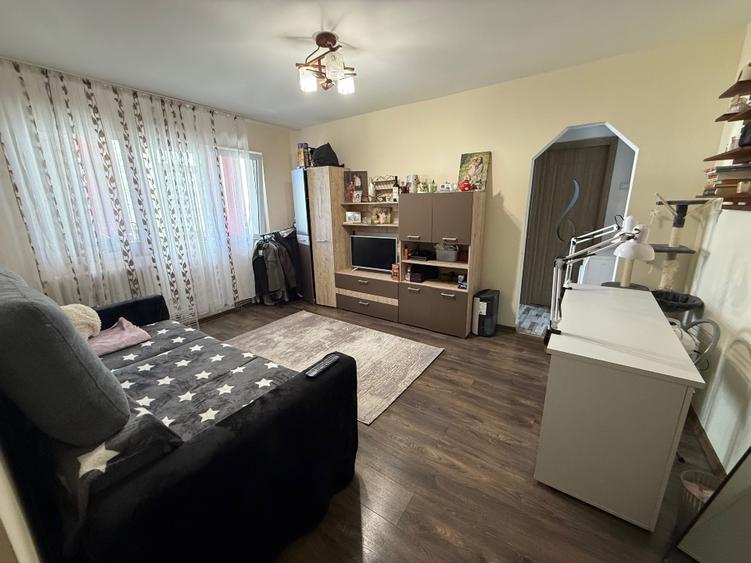 Vând apartament direct de la proprietar 88.500 negociabil